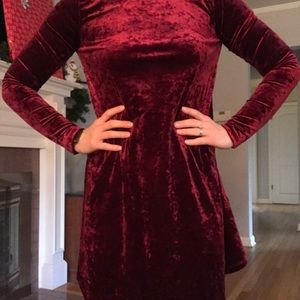 Red velvet long sleeved party dress 😘